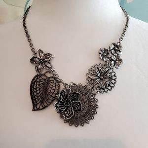 Collar Necklace